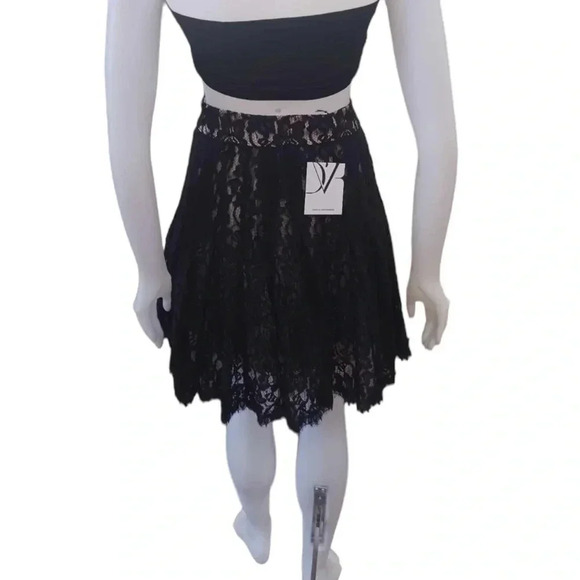 DVF Diane Von Furstenberg KIERNAN Black Lace Full
Pleated Skirt Sz 10 - Picture 4 of 13